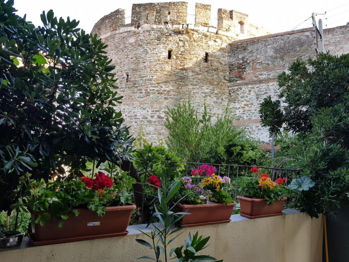 Frida'S House In Old Town Thessaloniki Apartment Bagian luar foto