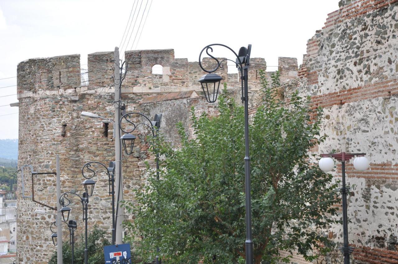 Frida'S House In Old Town Thessaloniki Apartment Bagian luar foto